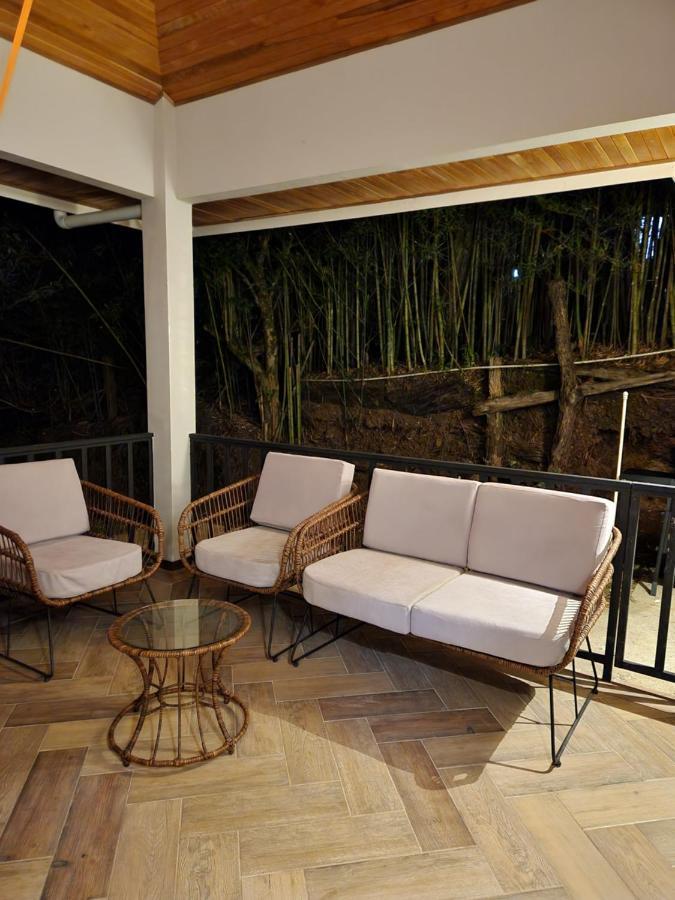 Itza Casa Monteverde Buitenkant foto